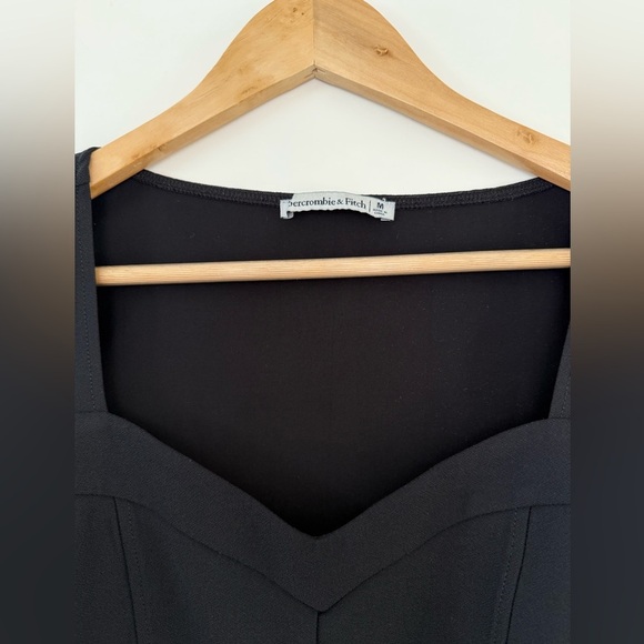 Abercrombie & Fitch Corset Long Sleeve Top, size medium. - Picture 5 of 7